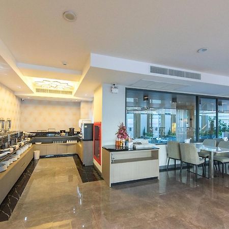 אובון רטצ'תאני Arista Hotel Ubon מראה חיצוני תמונה