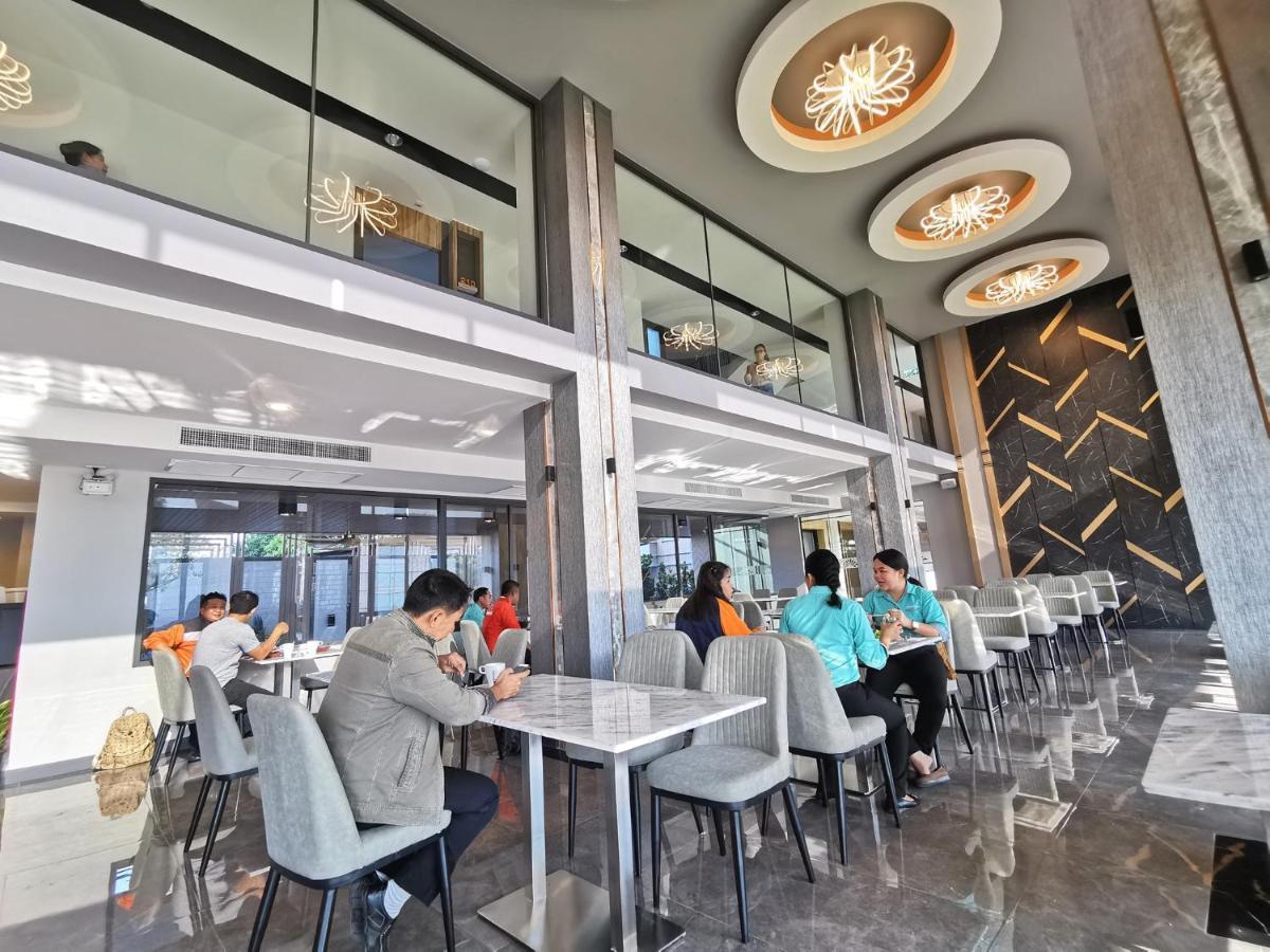 אובון רטצ'תאני Arista Hotel Ubon מראה חיצוני תמונה