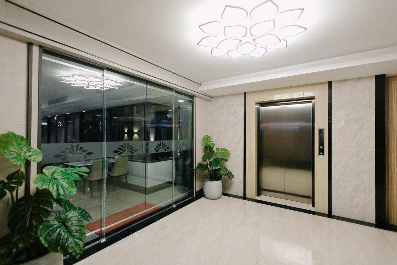 אובון רטצ'תאני Arista Hotel Ubon מראה חיצוני תמונה