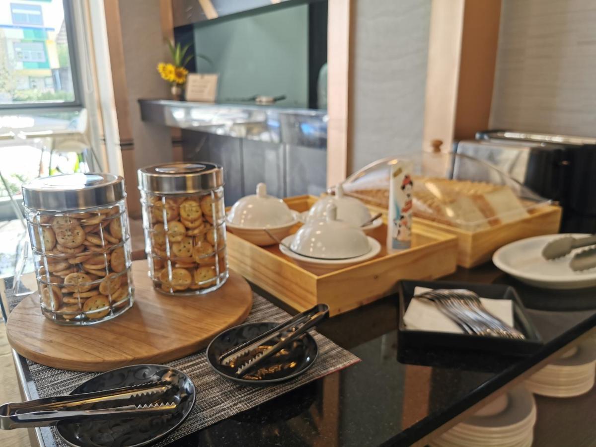 אובון רטצ'תאני Arista Hotel Ubon מראה חיצוני תמונה