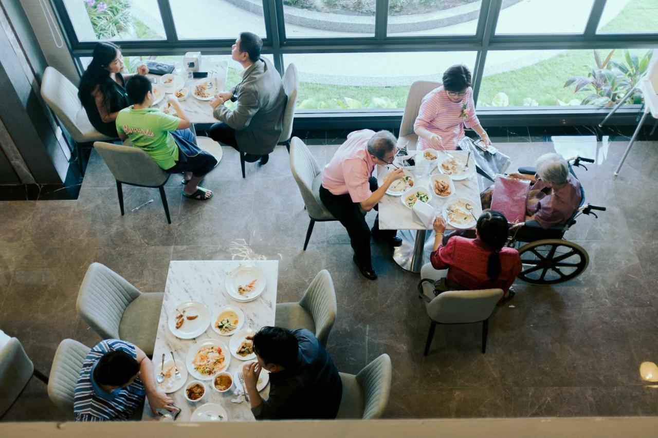אובון רטצ'תאני Arista Hotel Ubon מראה חיצוני תמונה